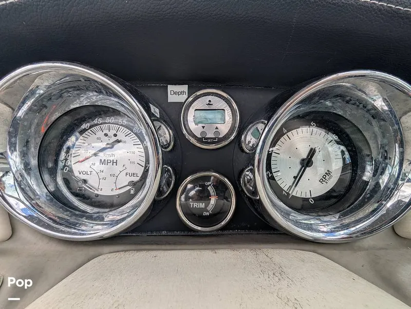 Slide: The Image of Crownline Boats E 215XS 2023 - 15930359