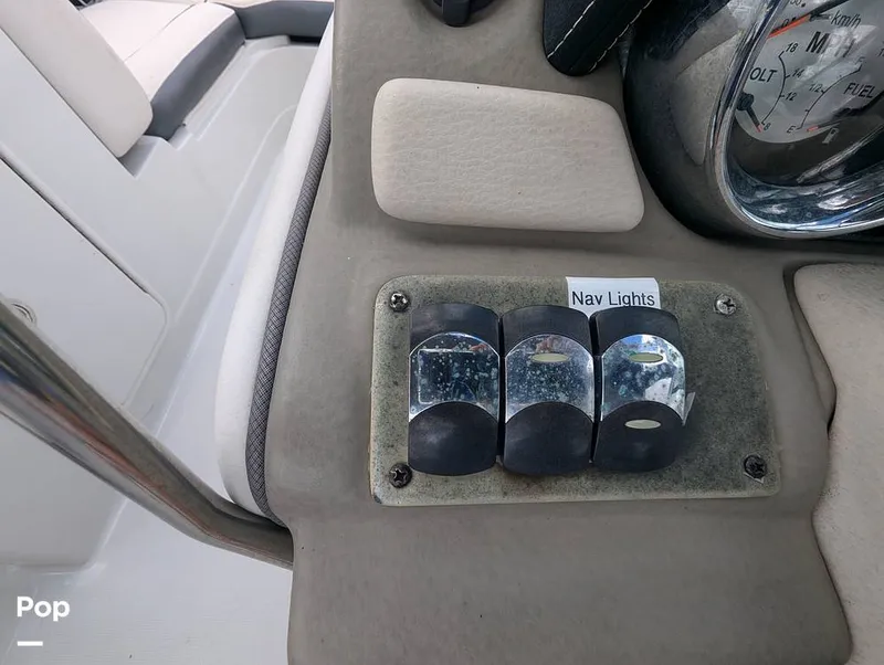 Slide: The Image of Crownline Boats E 215XS 2023 - 15930364