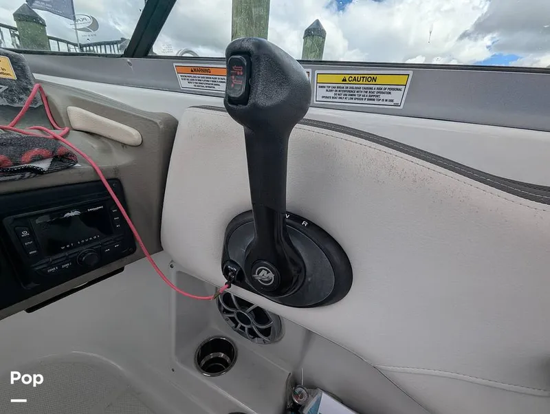 Slide: The Image of Crownline Boats E 215XS 2023 - 15930366