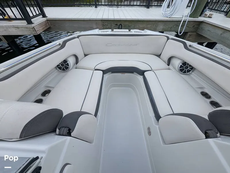 Slide: The Image of Crownline Boats E 215XS 2023 - 15930379
