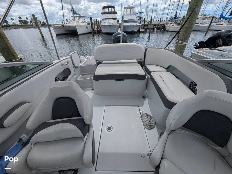 Slide: The Image of Crownline Boats E 215XS 2023 - 15930351