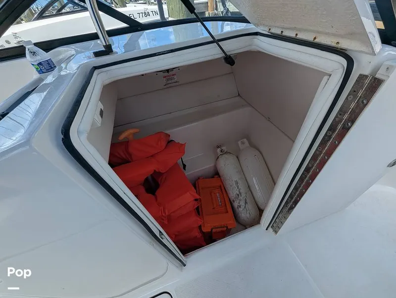 Slide: The Image of Bayliner VR6 OB 2023 - 15930550