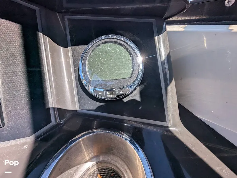 Slide: The Image of Bayliner VR6 OB 2024 - 15950870