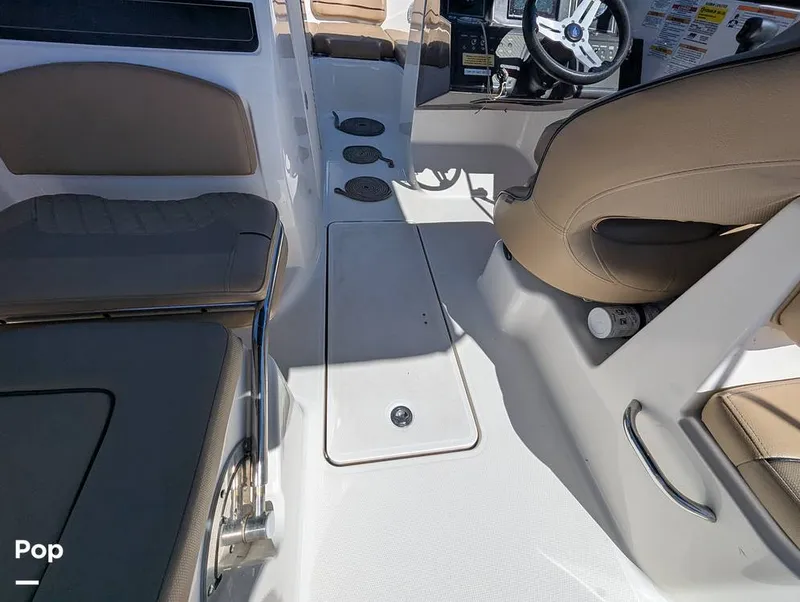 Slide: The Image of Bayliner VR6 OB 2024 - 15950888