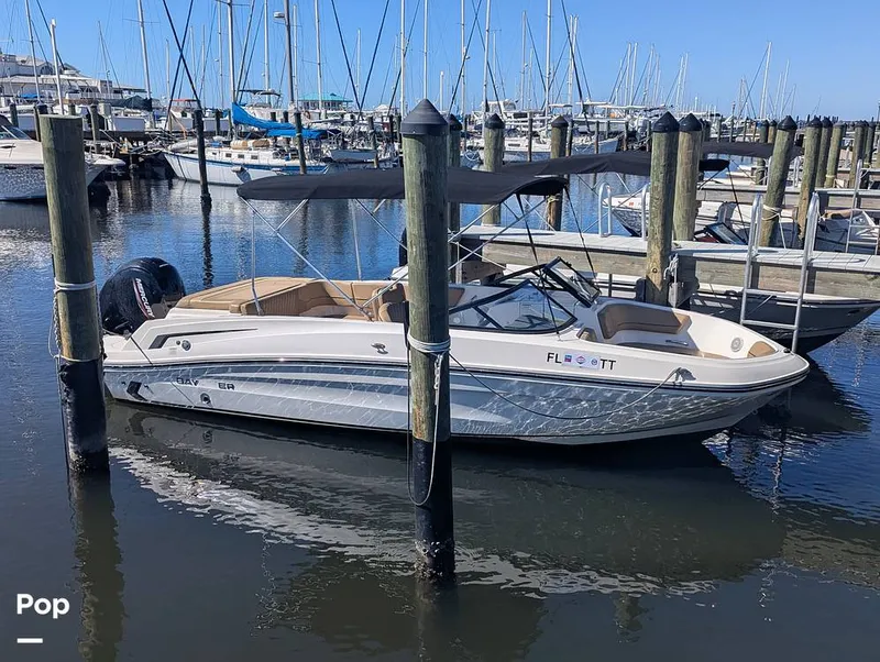 Slide: The Image of Bayliner VR6 OB 2024 - 15950857