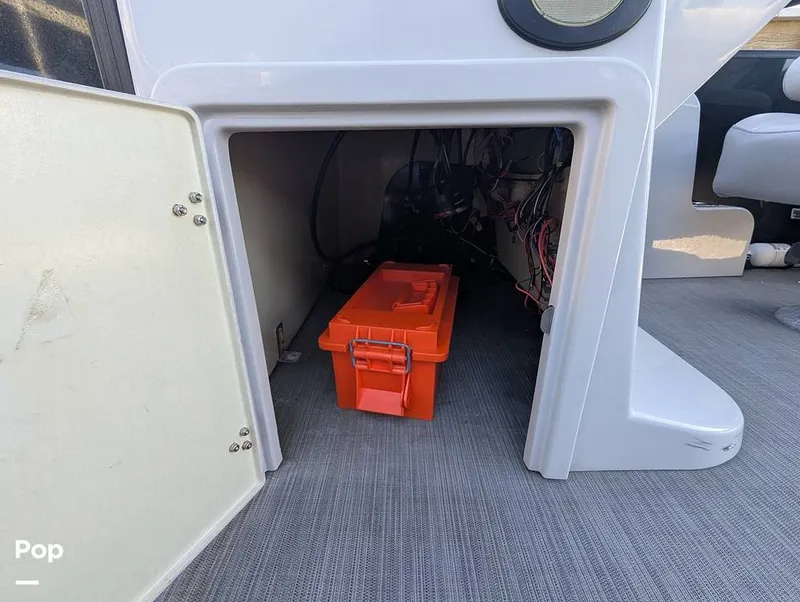 Slide: The Image of Lowe SF 232 2024 - 15951217