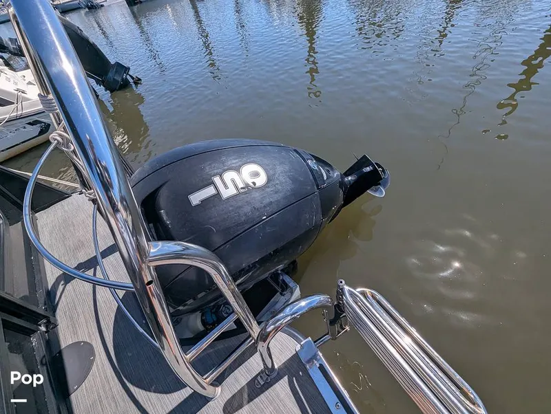 Slide: The Image of Lowe SF 232 2024 - 15951228