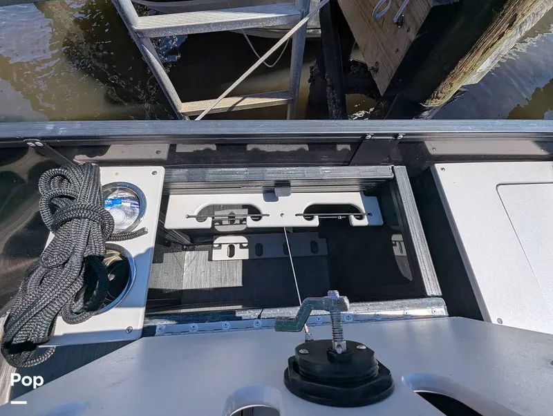 Slide: The Image of Lowe SF 232 2024 - 15951238