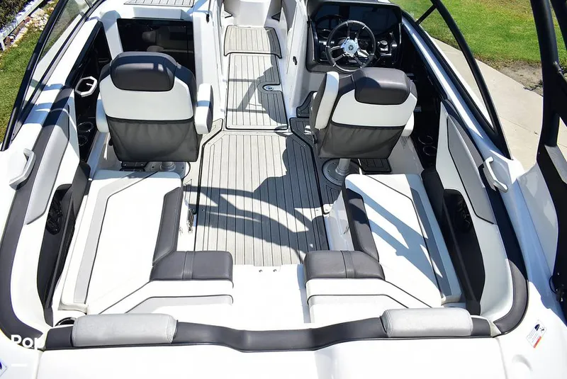 Slide: The Image of Yamaha 212S 2021 - 16639882