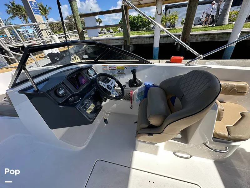 Slide: The Image of Bayliner VR6 OB 2024 - 16430484