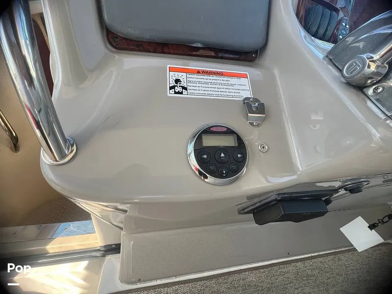 Slide: The Image of Helm Radio - 15918912