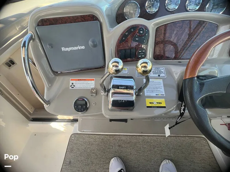 Slide: The Image of Electronics Helm - 15918923