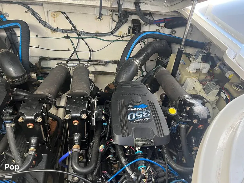 Slide: The Image of Engine Room - 15918984