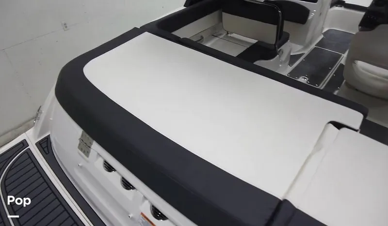 Slide: The Image of Bayliner VR5 2022 - 16316011