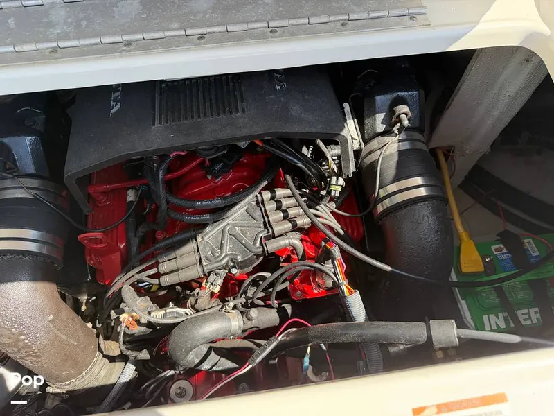 Slide: The Image of Crownline Boats 240EX 2005 - 15965959