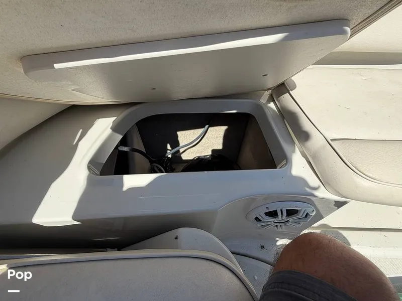Slide: The Image of Crownline Boats 240EX 2005 - 15965962