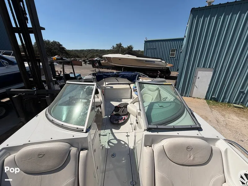 Slide: The Image of Crownline Boats 240EX 2005 - 15965964