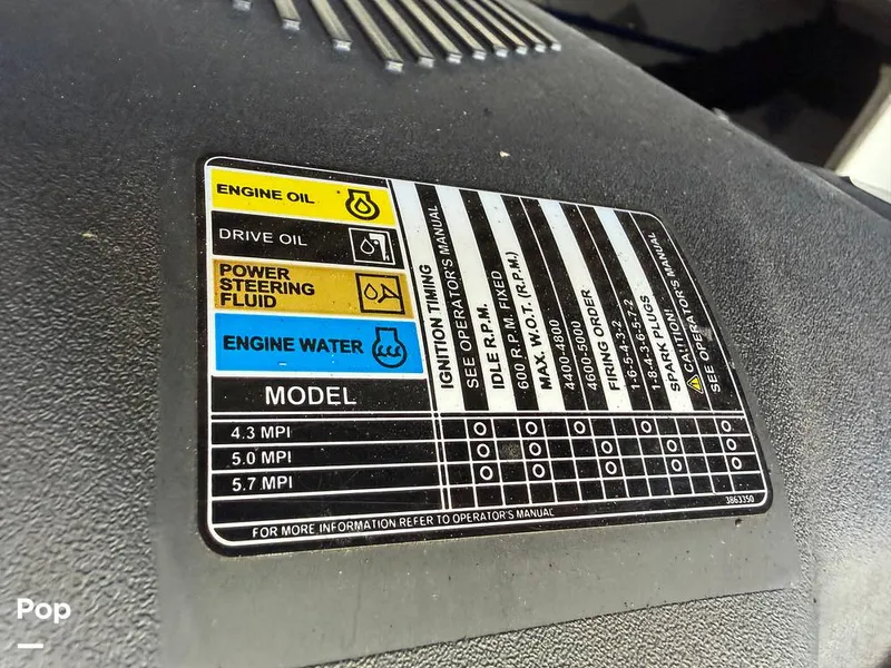 Slide: The Image of Crownline Boats 240EX 2005 - 15965970