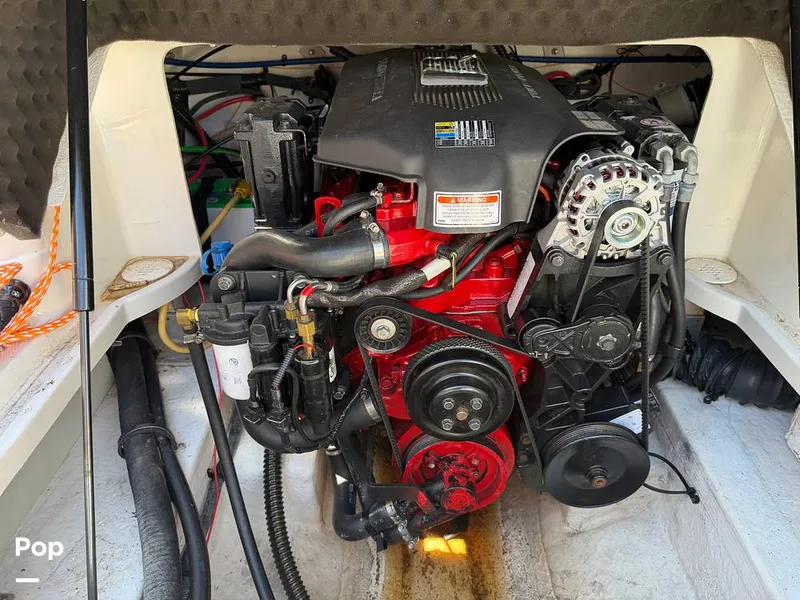 Slide: The Image of Crownline Boats 240EX 2005 - 15965973