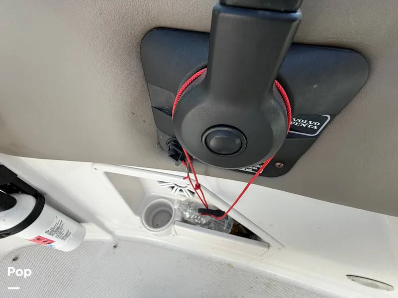 Slide: The Image of Crownline Boats 240EX 2005 - 15965993