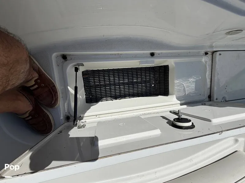 Slide: The Image of Crownline Boats 240EX 2005 - 15966006