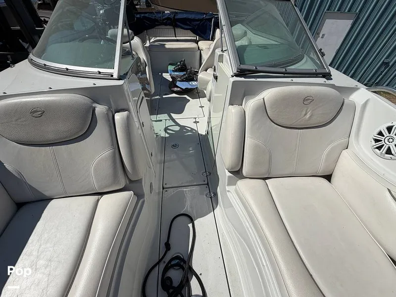 Slide: The Image of Crownline Boats 240EX 2005 - 15966007