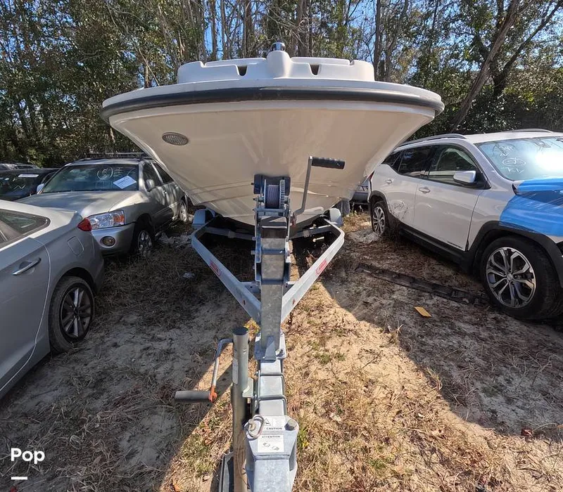 Slide: The Image of Sea Ray SPX 210 2022 - 16217788