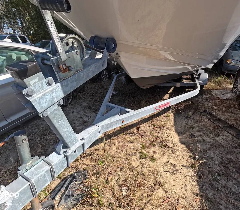 Slide: The Image of Sea Ray SPX 210 2022 - 16217795