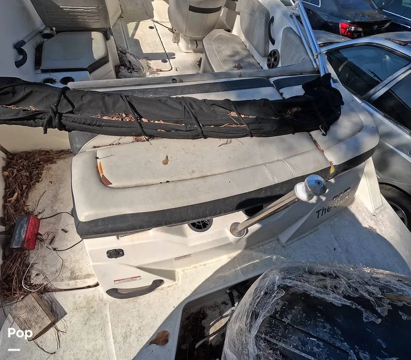 Slide: The Image of Sea Ray SPX 210 2022 - 16217810