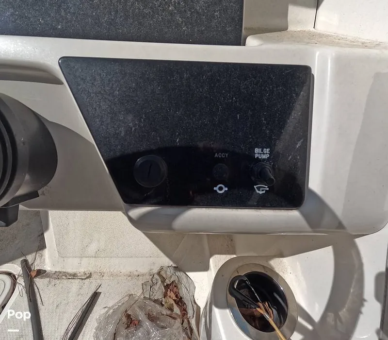 Slide: The Image of Sea Ray SPX 210 2022 - 16217835