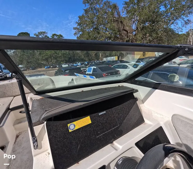 Slide: The Image of Sea Ray SPX 210 2022 - 16217839