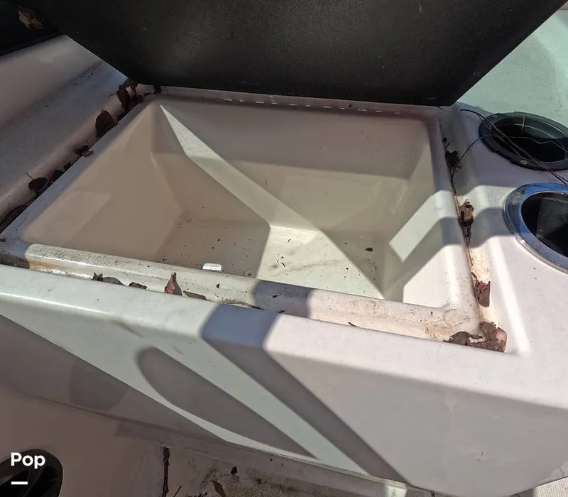 Slide: The Image of Sea Ray SPX 210 2022 - 16217842