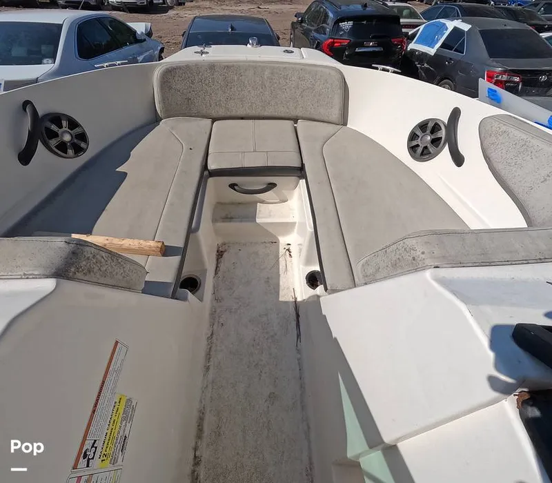 Slide: The Image of Sea Ray SPX 210 2022 - 16217844