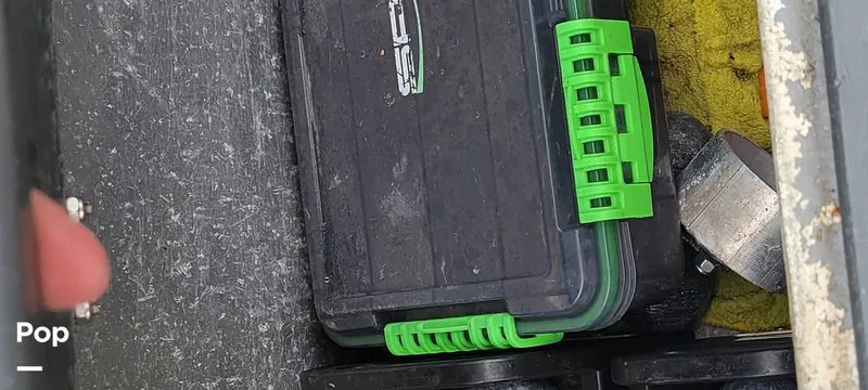 Slide: The Image of Raider 210 Explorer 2021 - 15912235