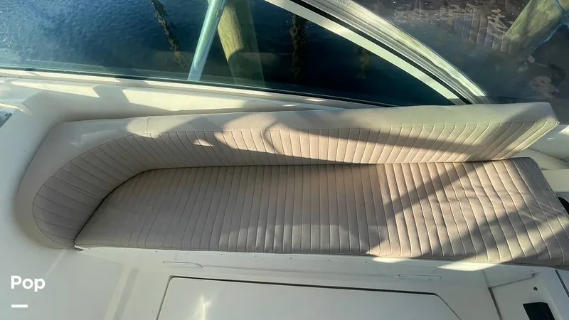 Slide: The Image of Stbd Side Bench Seat - 15878910