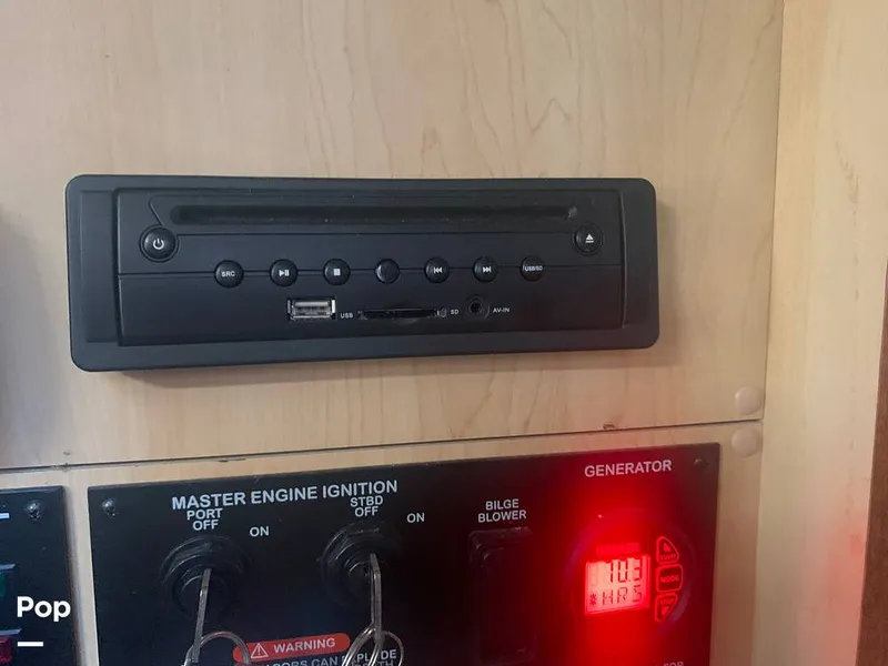 Slide: The Image of Sea Ray 350 Sundancer 2012 - 15875415