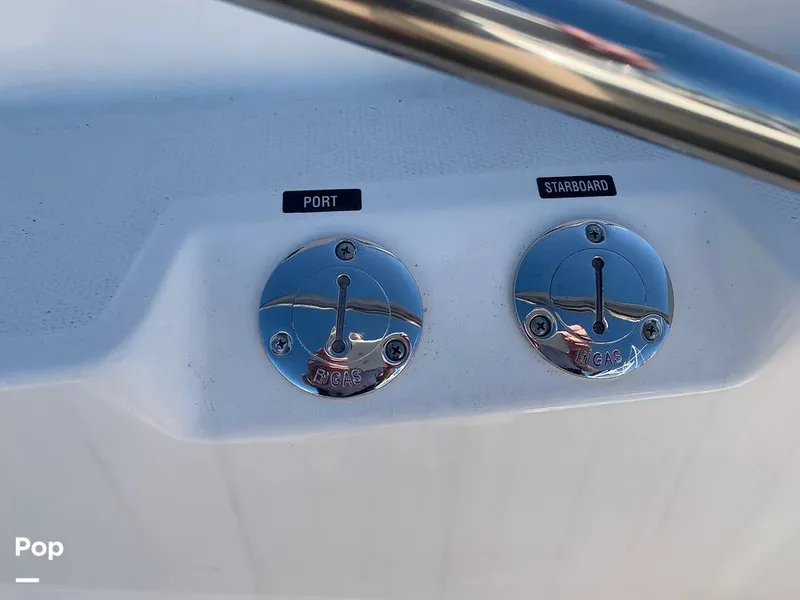 Slide: The Image of Gas Fills On Both Sides - 15875346