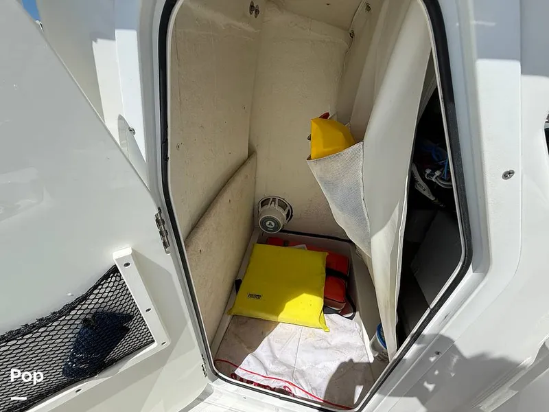 Slide: The Image of Large Center Console Compartment - 15859533