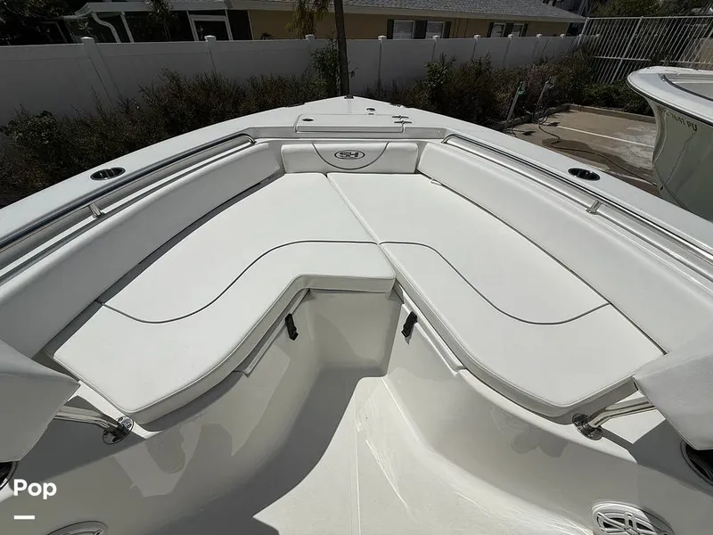Slide: The Image of Bow Lounges Over Large Insulated Storage - 15859531