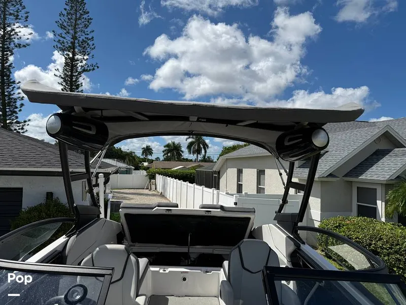 Slide: The Image of New Bimini. Canvas. - 15874783