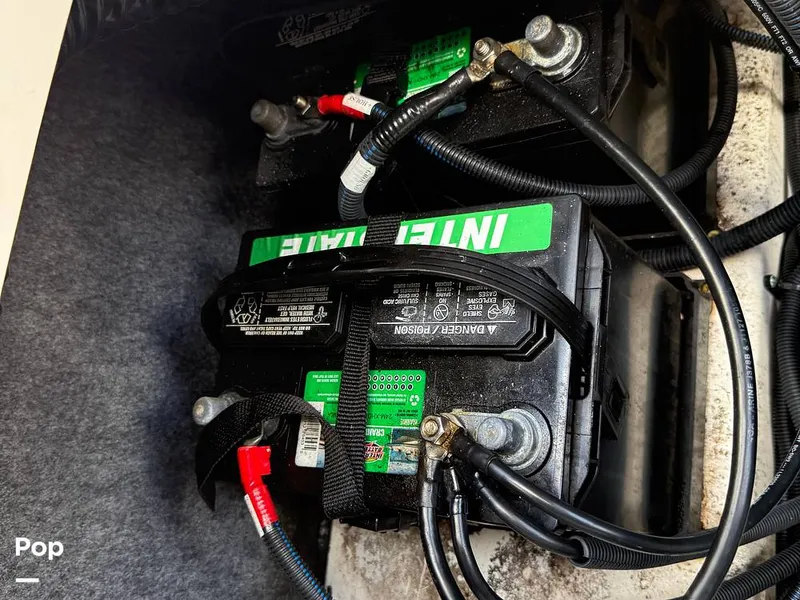 Slide: The Image of New Batteries. - 15874791