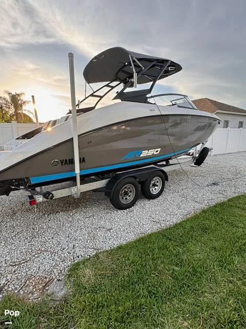 Slide: The Image of Thrust Vector Is Down At Idle. - 15874844