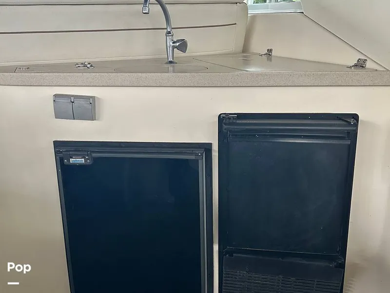 Slide: The Image of Rinker Fiesta Vee 342 2002 - 16369699