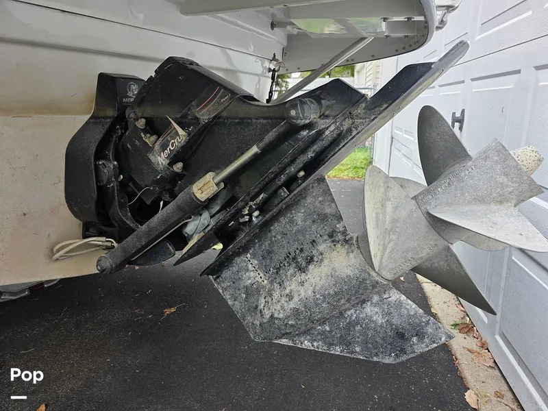 Slide: The Image of Crownline Boats 240 LS 2007 - 15878677