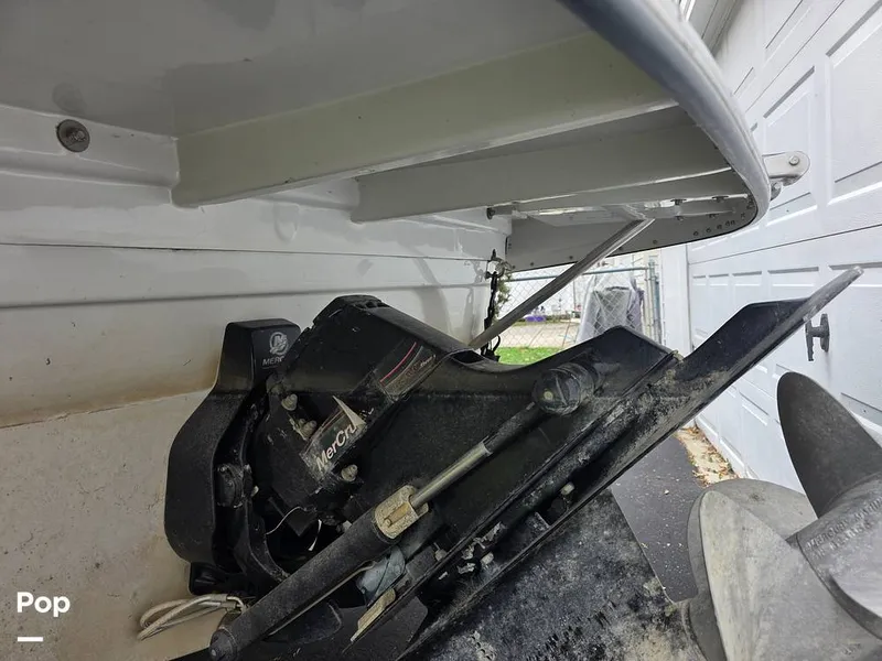 Slide: The Image of Crownline Boats 240 LS 2007 - 15878679