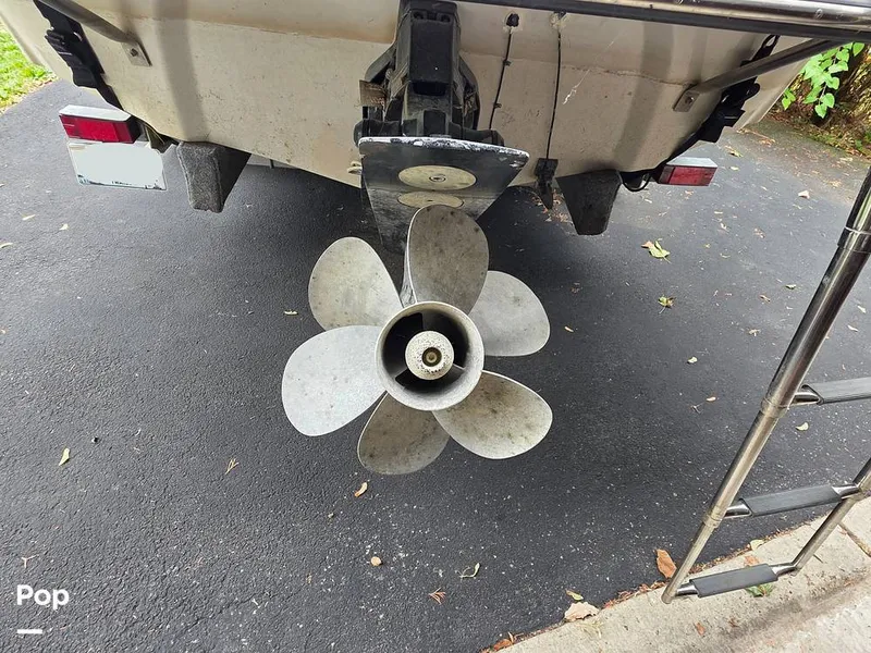 Slide: The Image of Crownline Boats 240 LS 2007 - 15878752