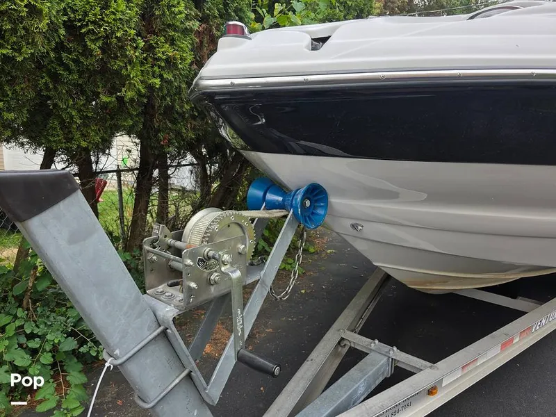 Slide: The Image of Crownline Boats 240 LS 2007 - 15878680