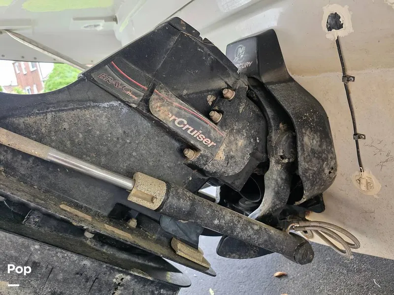 Slide: The Image of Crownline Boats 240 LS 2007 - 15878689