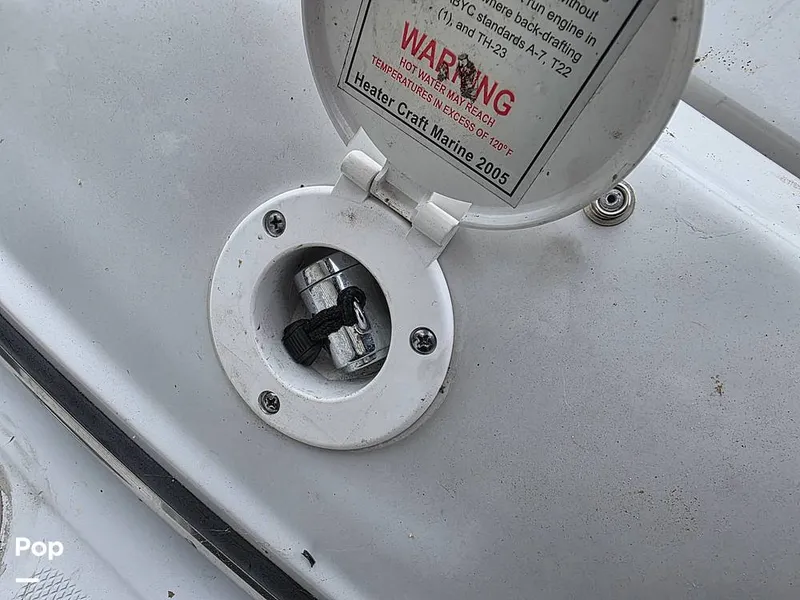 Slide: The Image of Crownline Boats 240 LS 2007 - 15878695