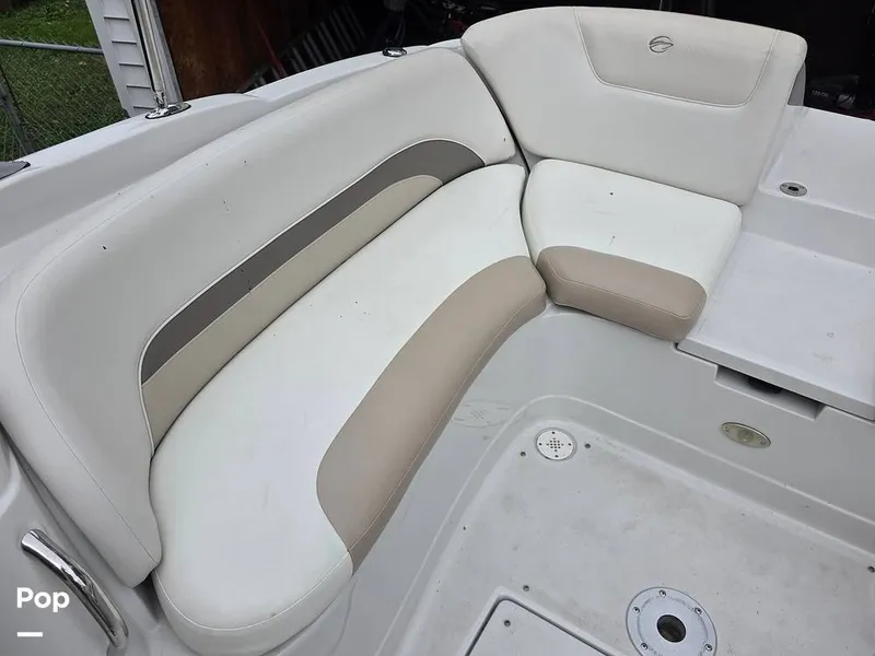 Slide: The Image of Crownline Boats 240 LS 2007 - 15878701